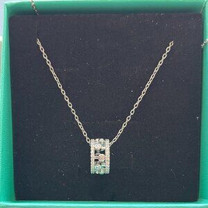 Elegant Silver Pendant Necklace – Sparkling Crystal Accents – Gift Ready